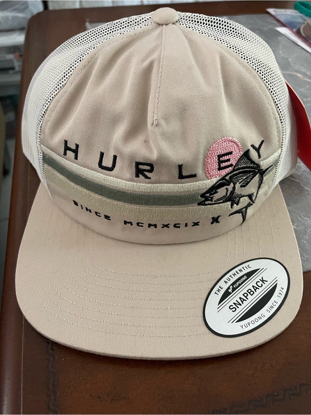 Hurley Beige and White Mesh Hat with Fish Embroidery